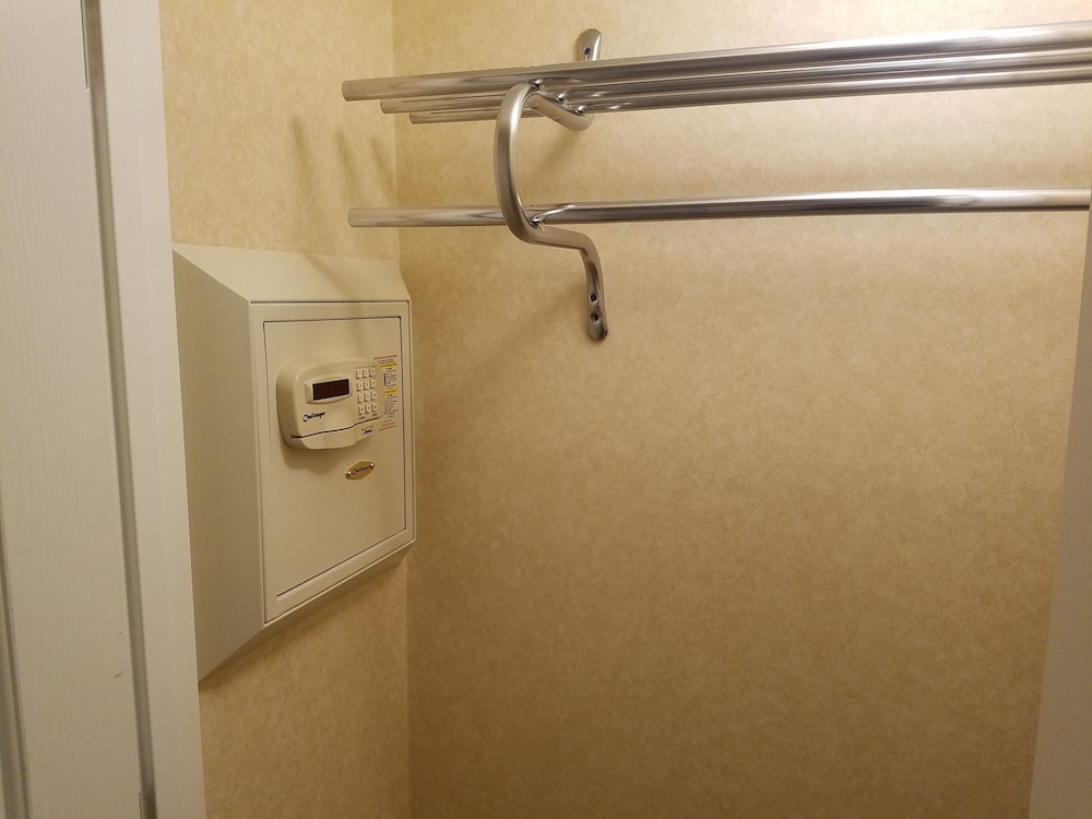 Ontario Airport Inn 47/60