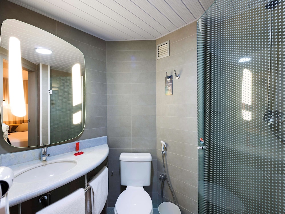 Ibis Navegantes Itajai 18/65