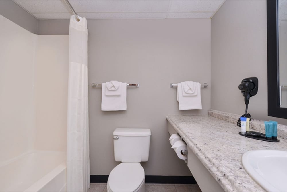 FairBridge Inn Express Monroe City 28/28