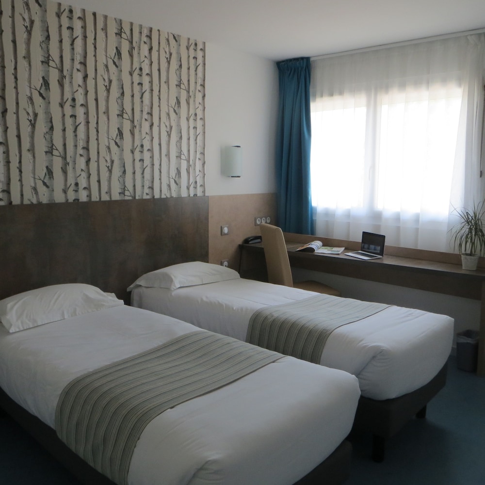 Brit Hotel Hermes 9/42