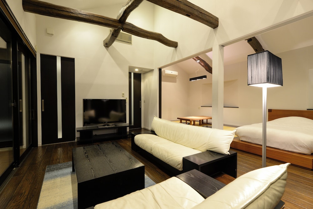 2 DOUBLE BEDS, MOUNTAIN VIEW, OUTDOOR JETTED TUB, TATAMI