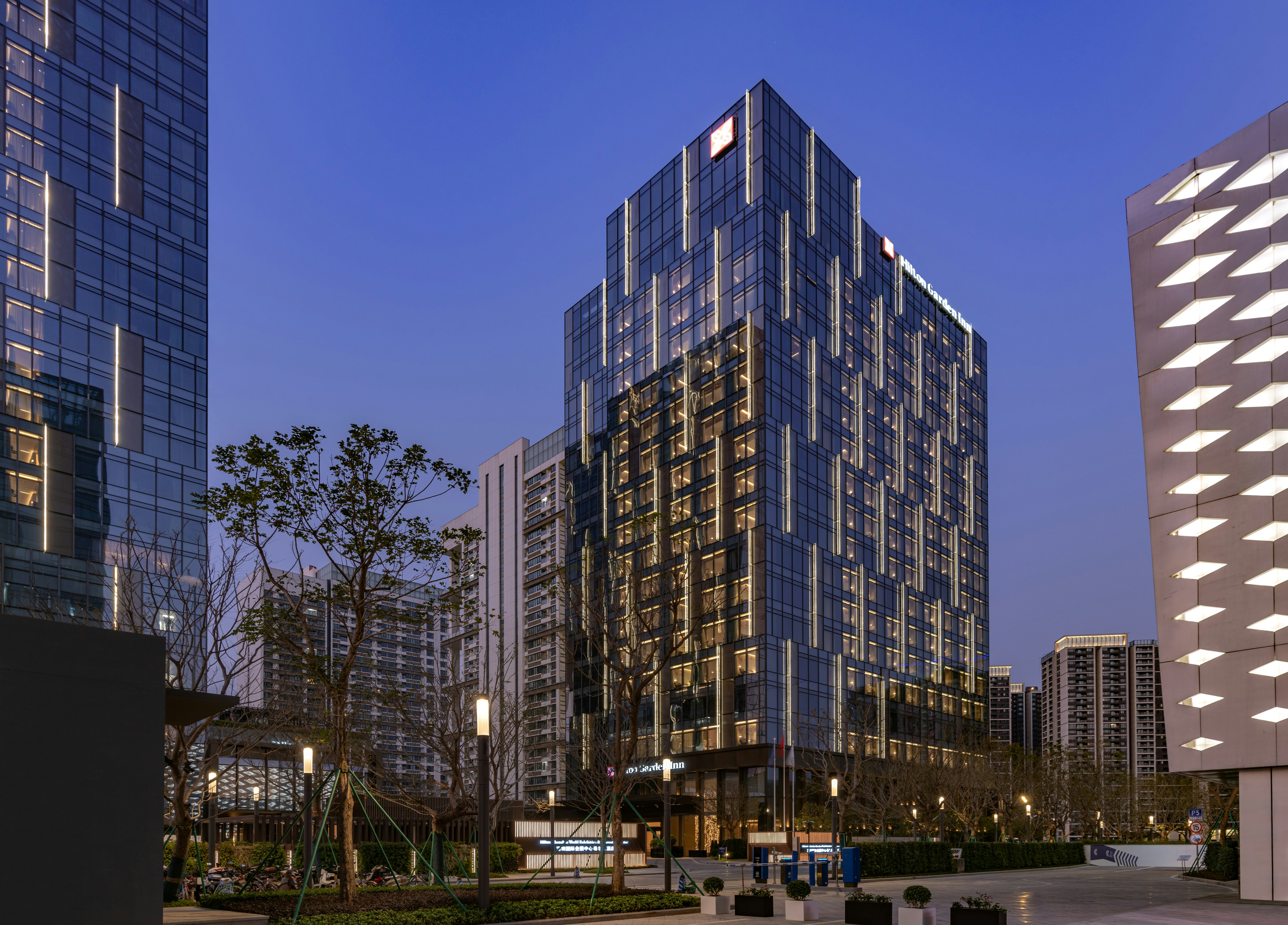 Hilton Garden Inn Shenzhen World Exhibition & Convention Center 3/48