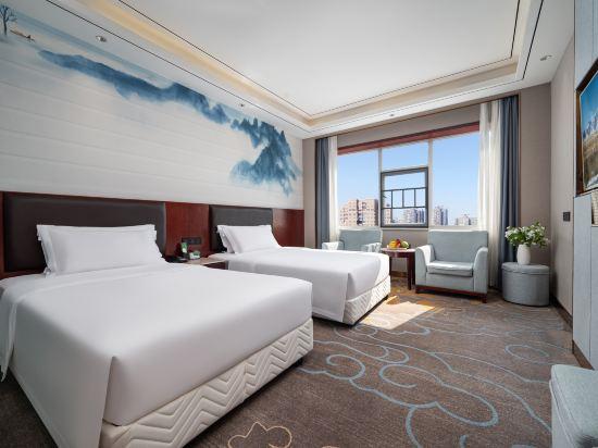 Deluxe, Twin Beds