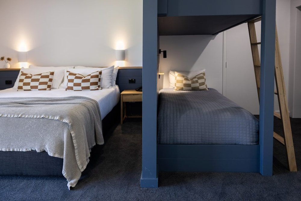 Family, King Bed, Bunk Bed