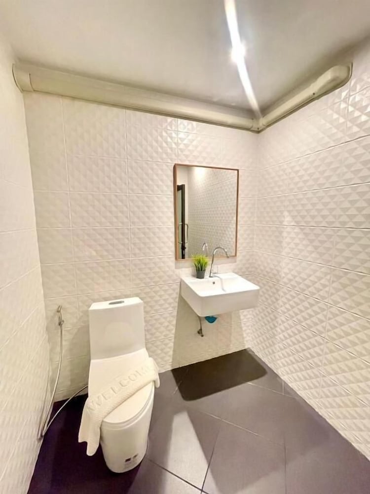 Azz Hotel 37/43