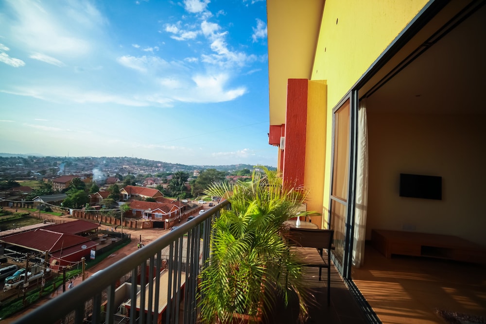 Bukoto Heights Apartments 3/73