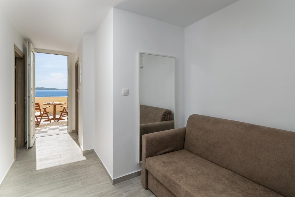 PORTIANI HOTEL 26/34