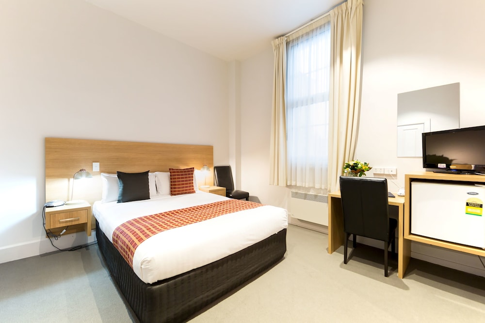 Customs House Hotel 21/72