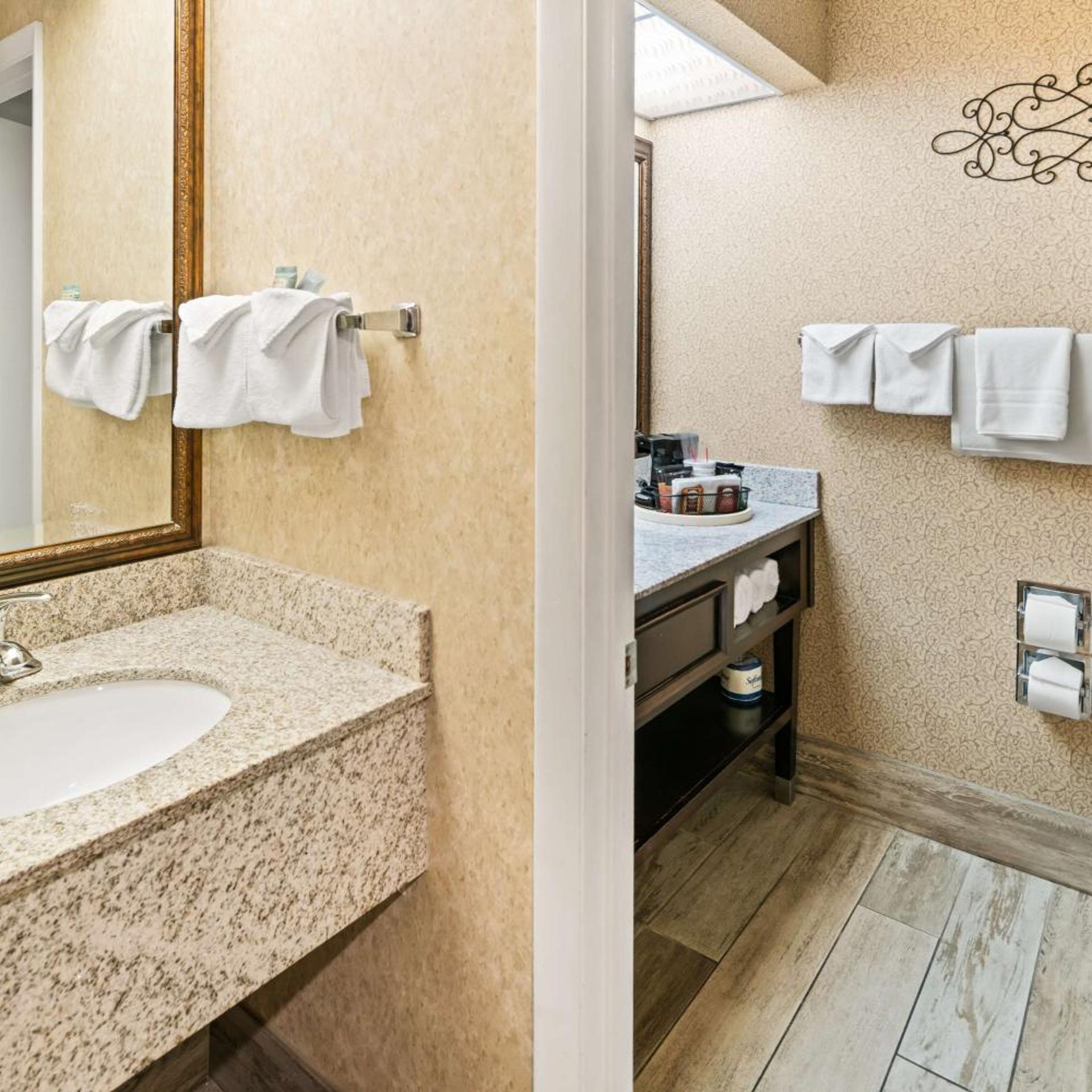 جناح عائلي، Best Western Coral Hills 4/4