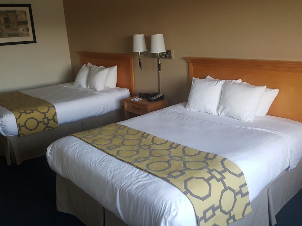 Baymont By Wyndham Indianapolis Northeast 12/45