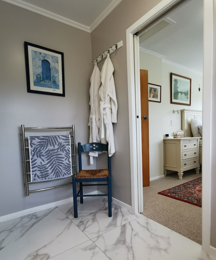 Geyser Lookout BnB 6/50