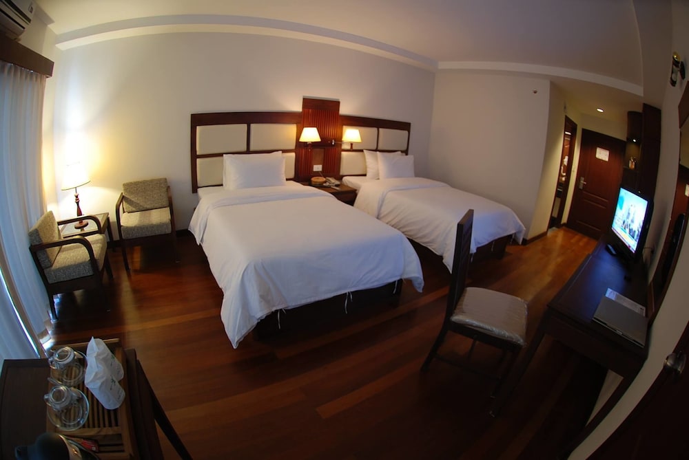 River City Hotel 13/20