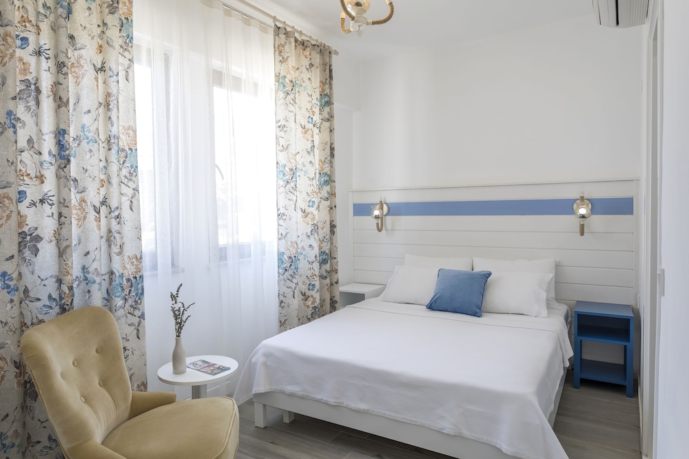 Troas Ada Hotel 8/22