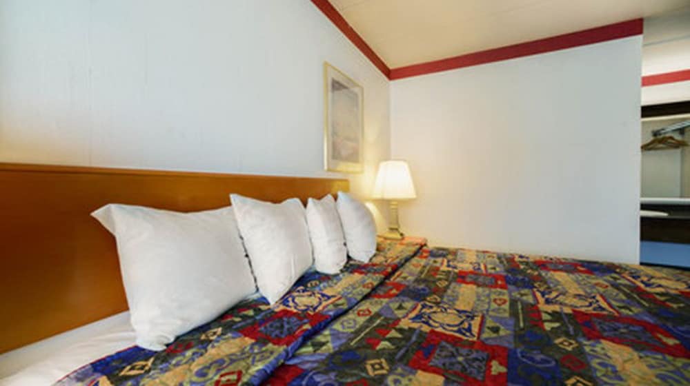 Rodeway Inn 19/30