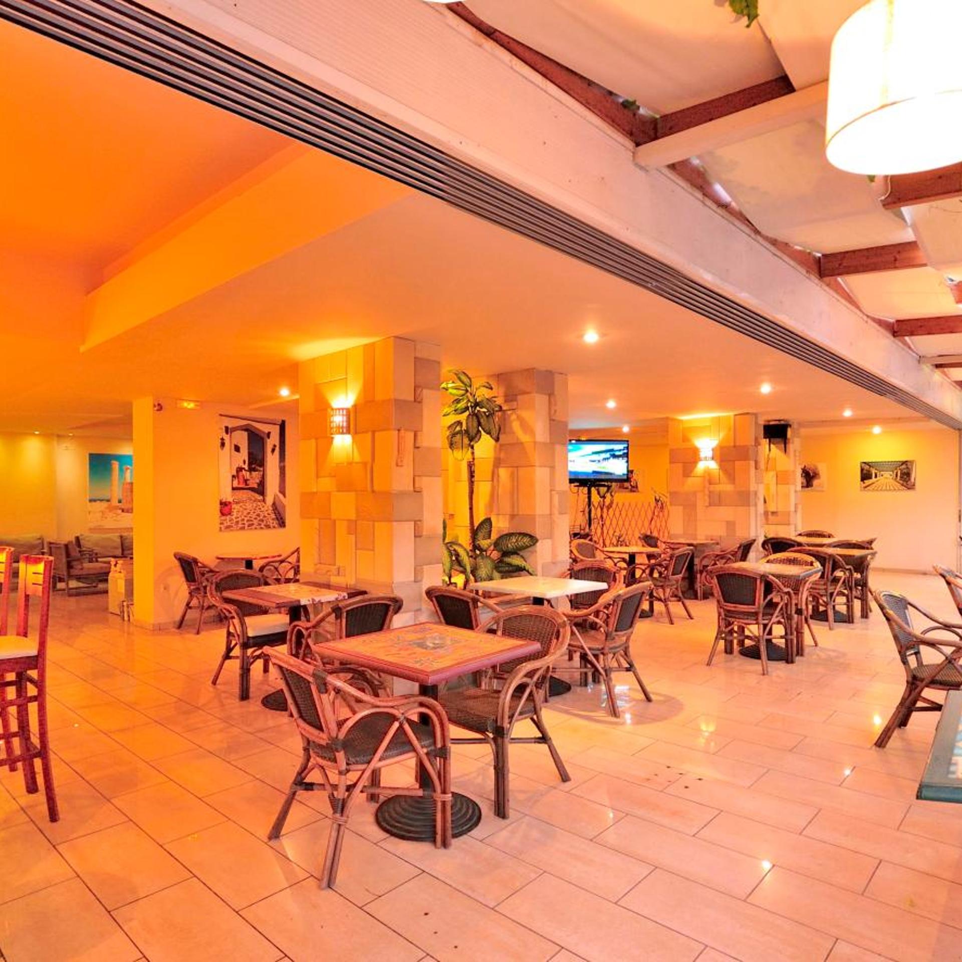 CARINA HOTEL 29/34