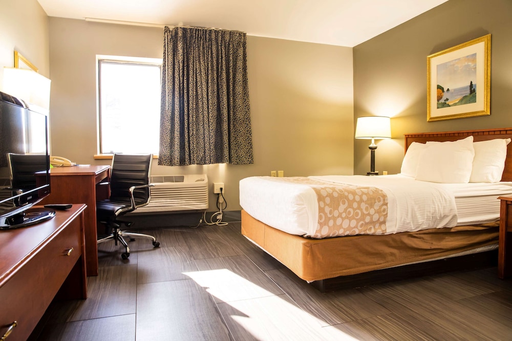 La Quinta Inn Milwaukee Airport/Oak Creek 12/53