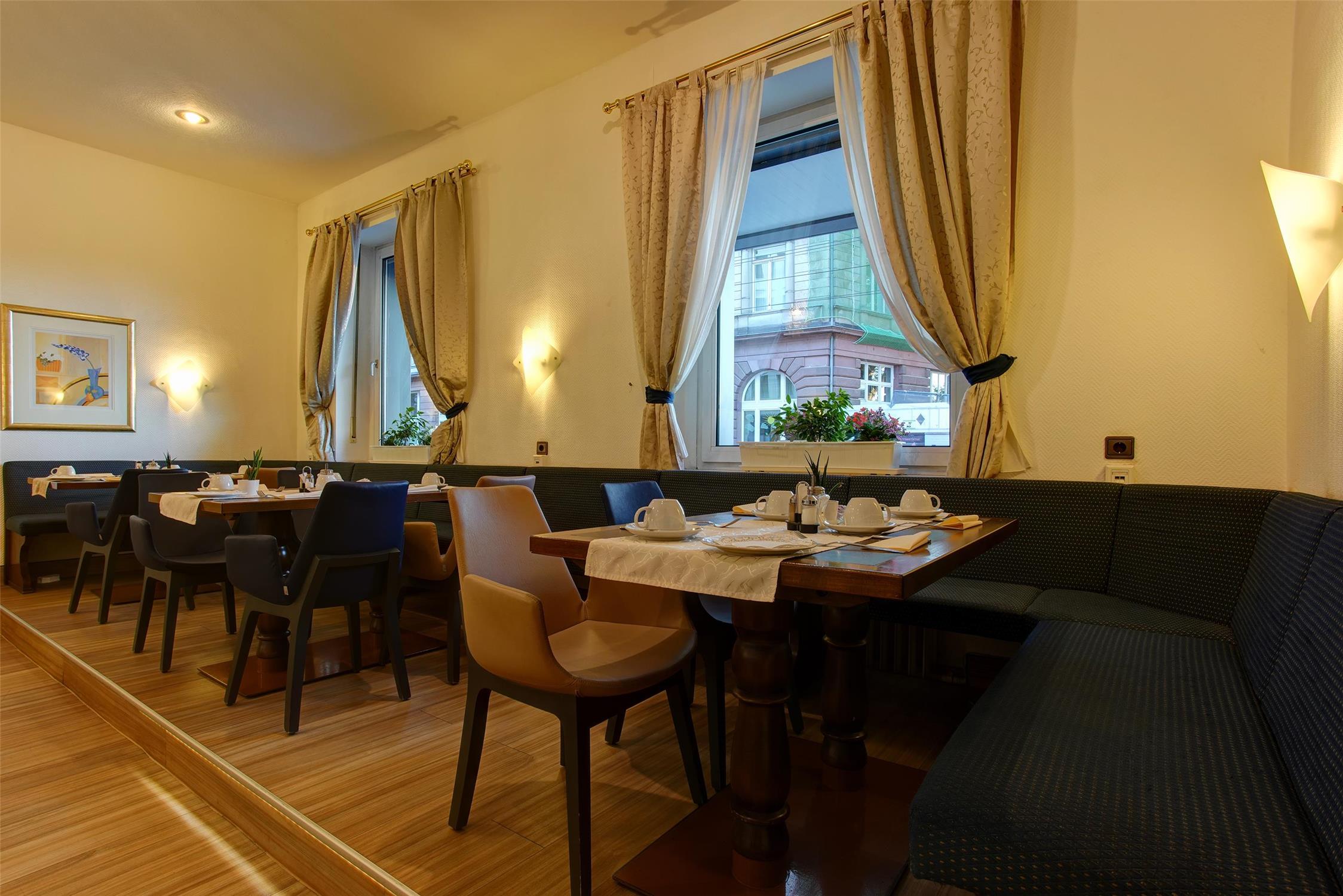 Hotel Ambassador Duesseldorf 20/26