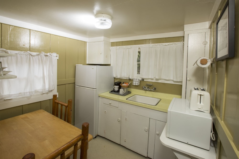 Carmel River Inn 30/62