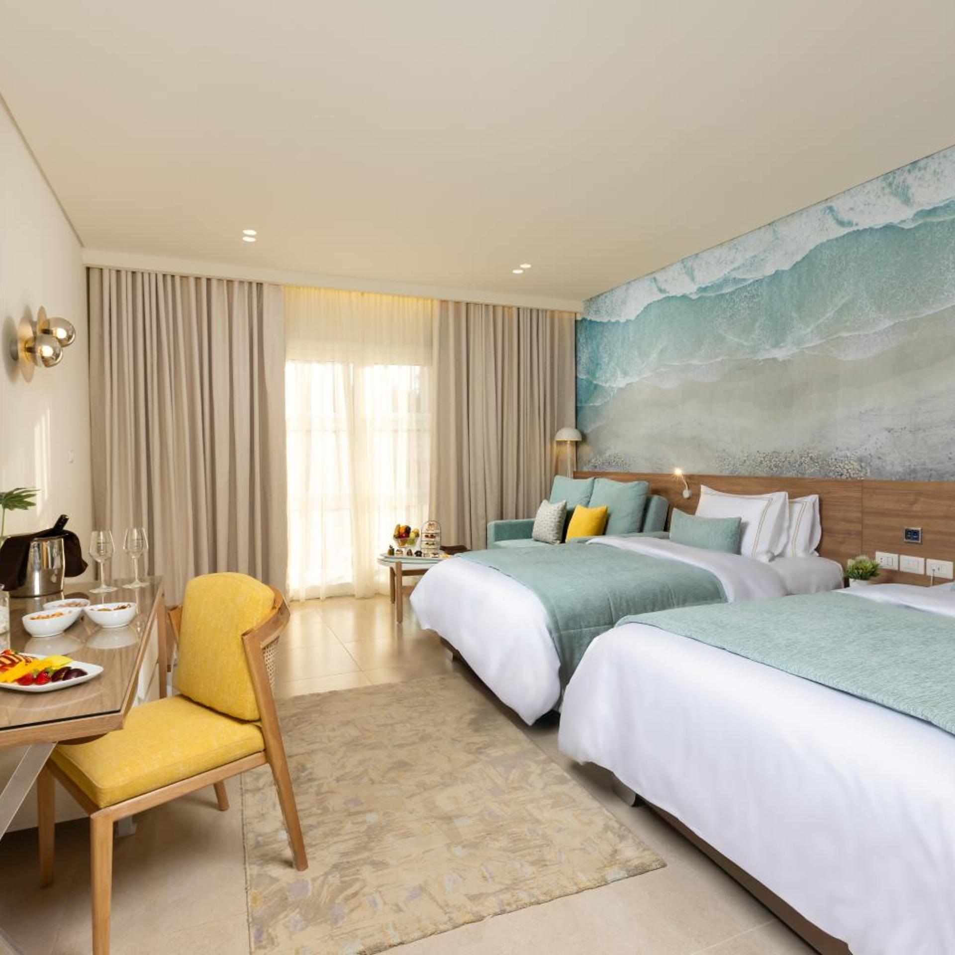 Swim Up, Double Bed
