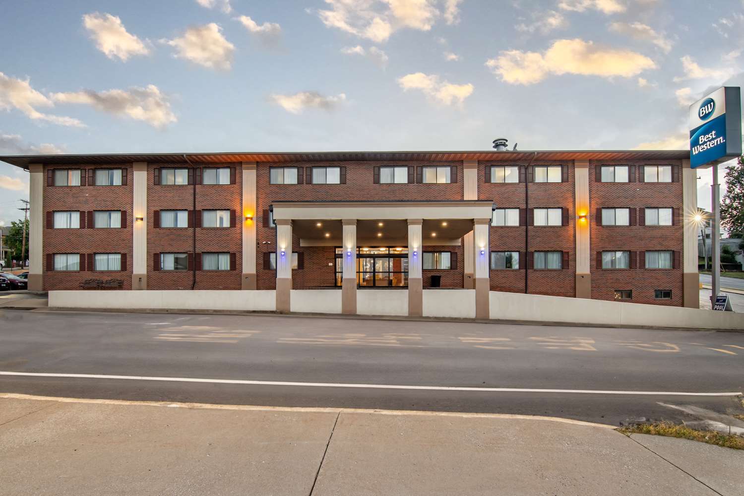 Best Western On The River 4/38