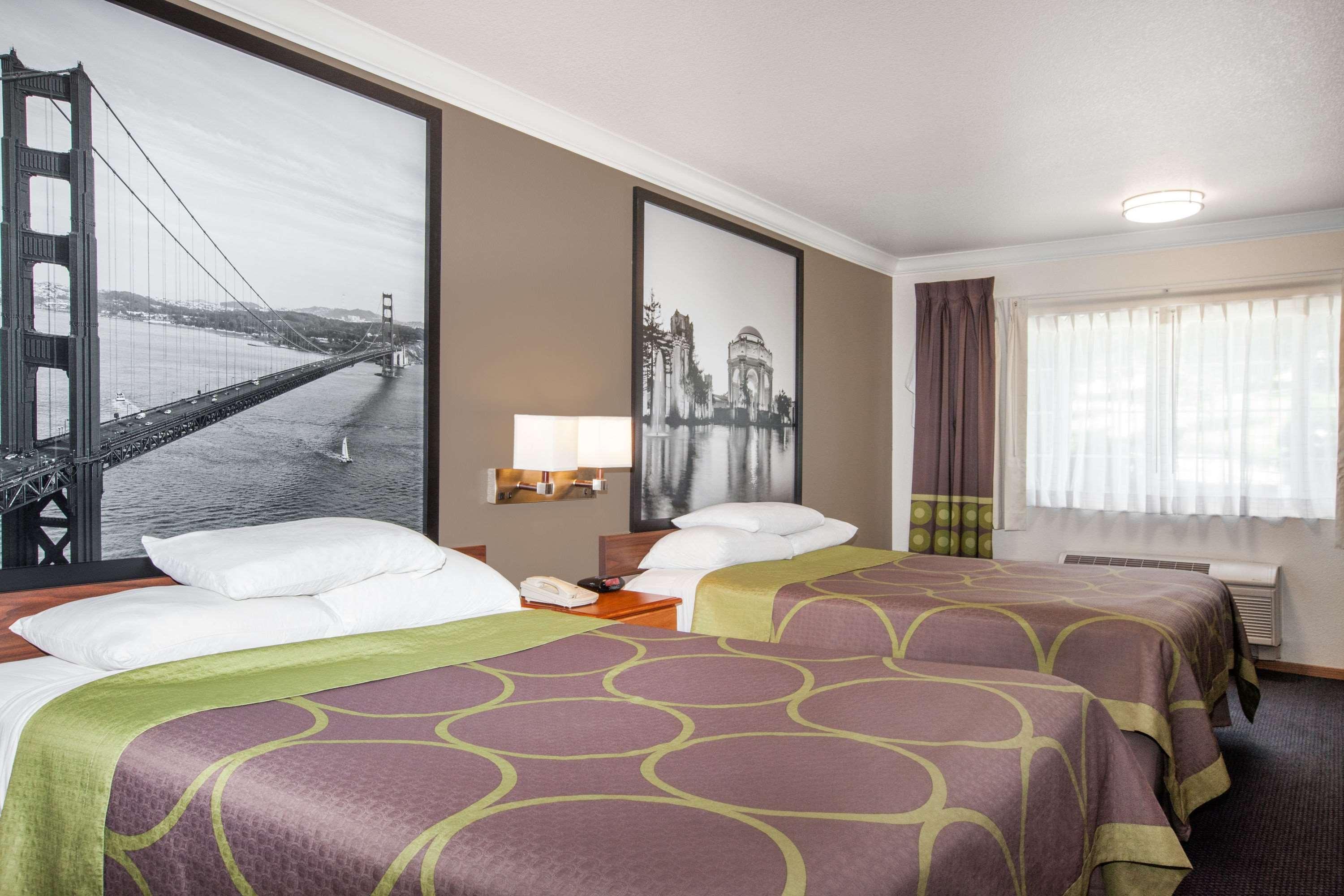 Creekside Inn & Suites 18/47