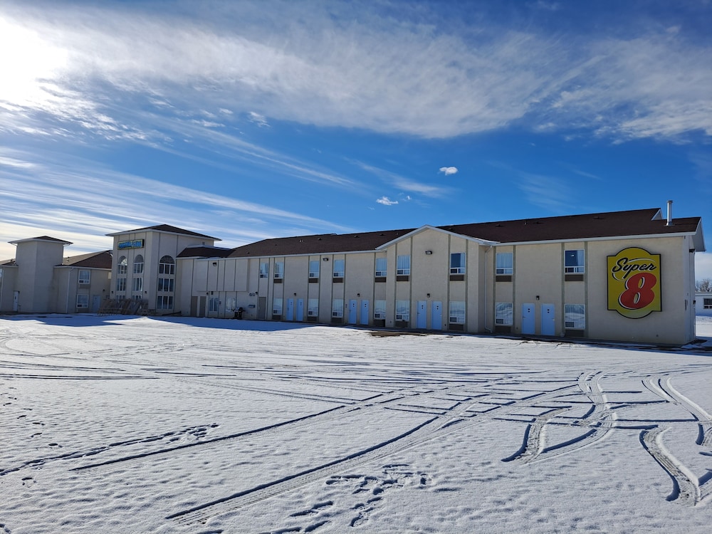 Super 8 By Wyndham Three Hills Ab 35/36