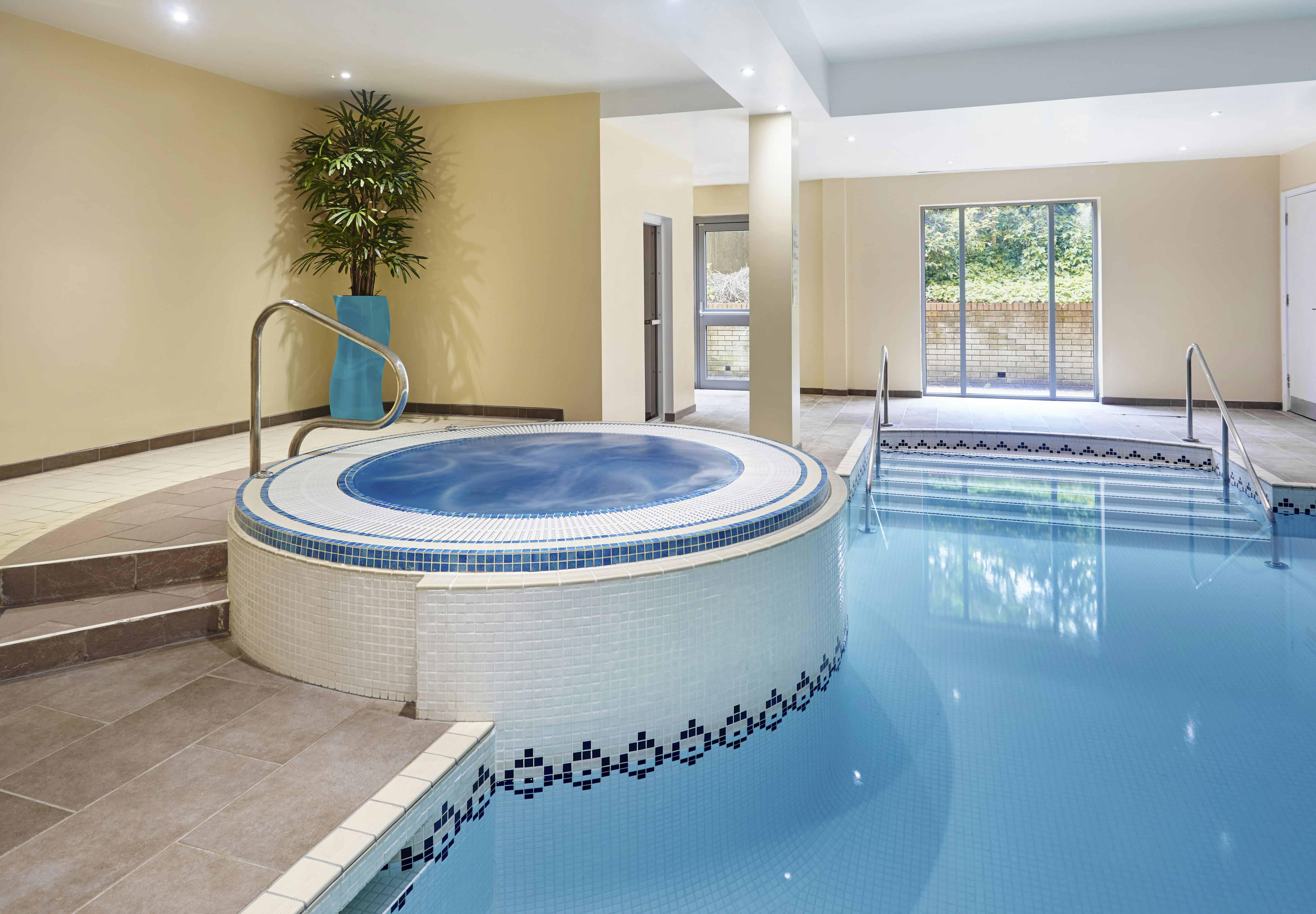 Holiday Inn Cardiff North M4 Jct 32, an IHG Hotel 18/27