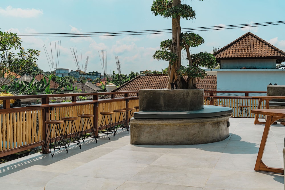 Putri Ayu Cottages 13/63