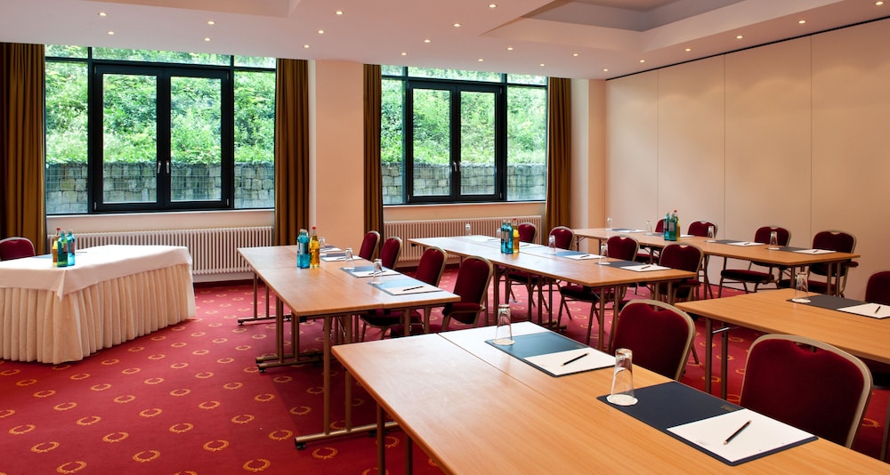 Victor Apos S Residenz Hotel Berlin 28/33