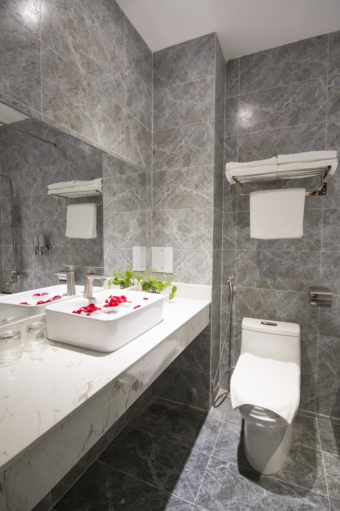 King House Villa Hotel 69/72