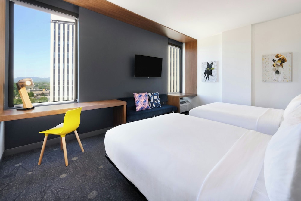 Aloft Greenville Downtown 13/50