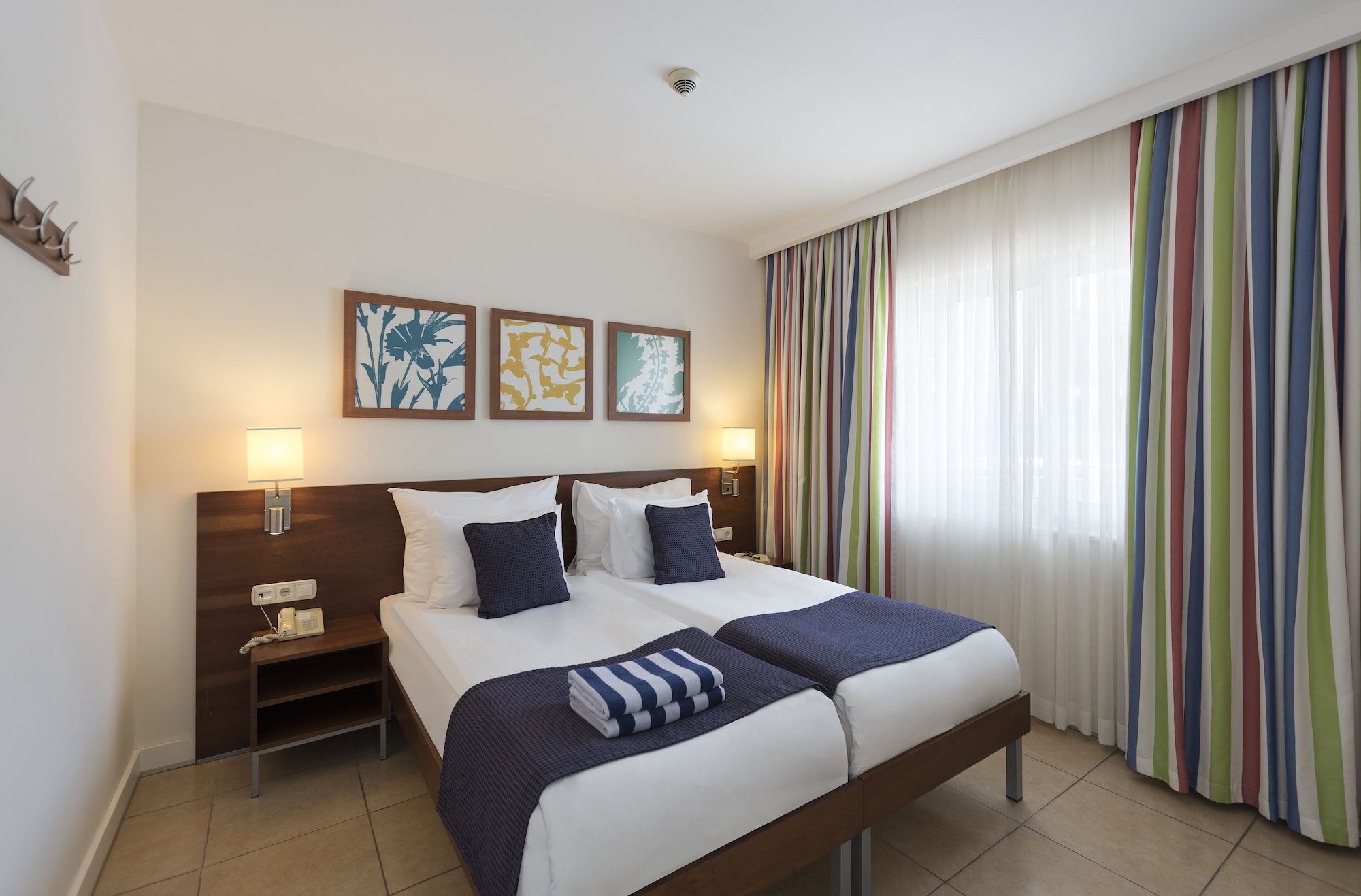 Suite, Twin Beds, 2 Sofa