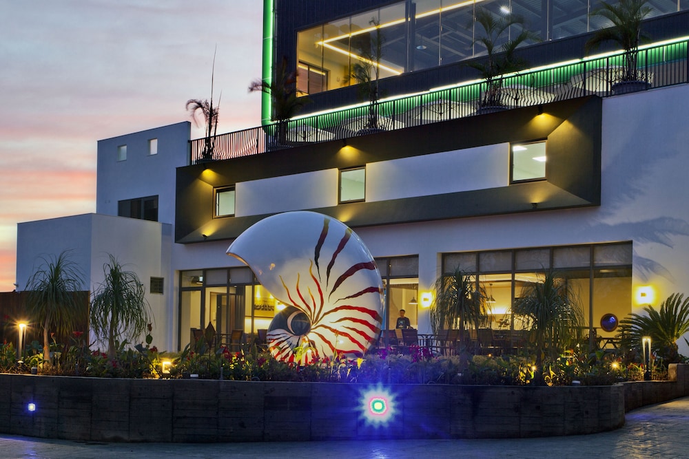 Divecube Hotel 2/60