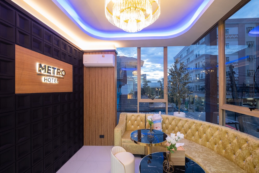 Metro Hotel Phahonyothin 35 12/50