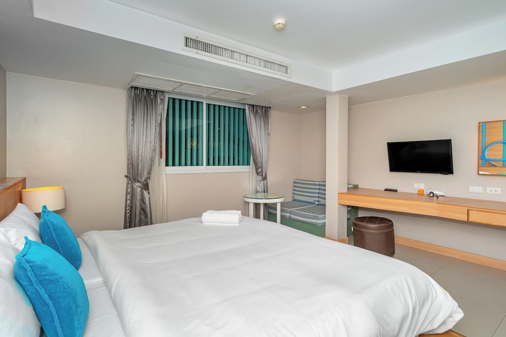Ratana Apart Hotel At Kamala 8/50