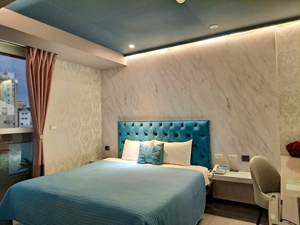 S&amp;E Hotel 41/61