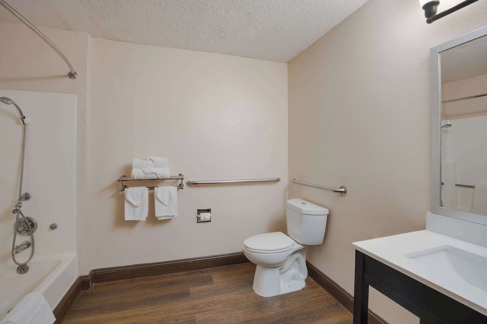 Rodeway Inn Colorado Springs 20/21