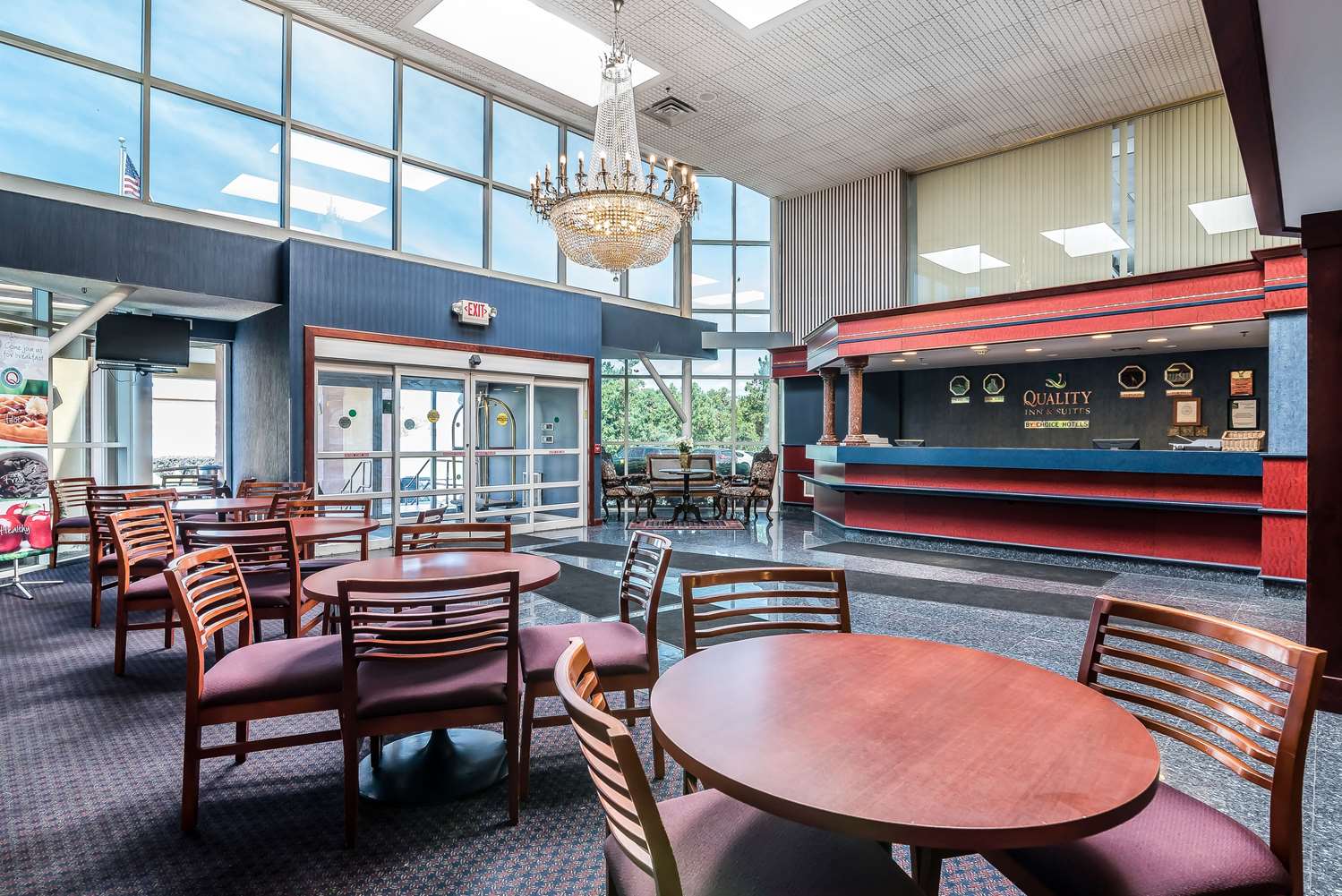 Quality Inn & Suites Albany Airport 24/36