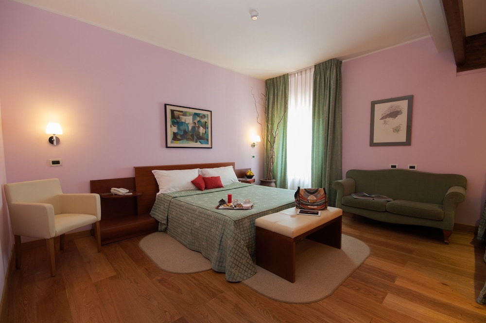 Hotel La Pergola 28/48