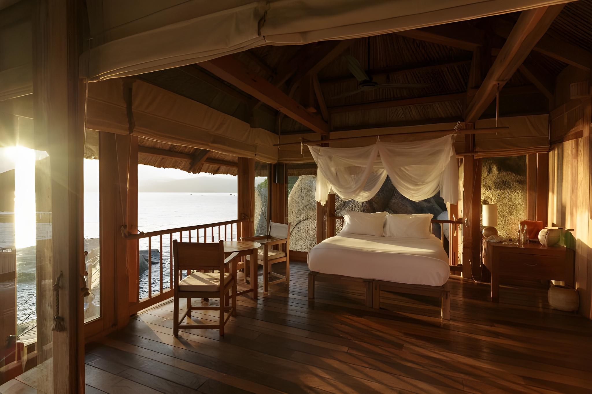 Retreat, Rock, Villa