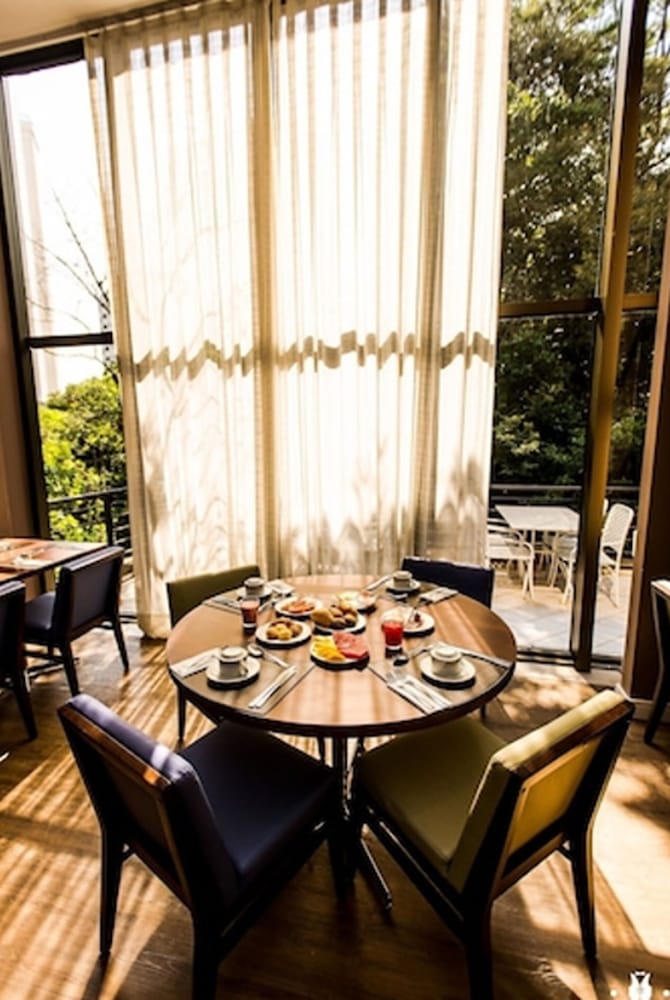 Novotel Porto Alegre Tres Figueiras 37/50