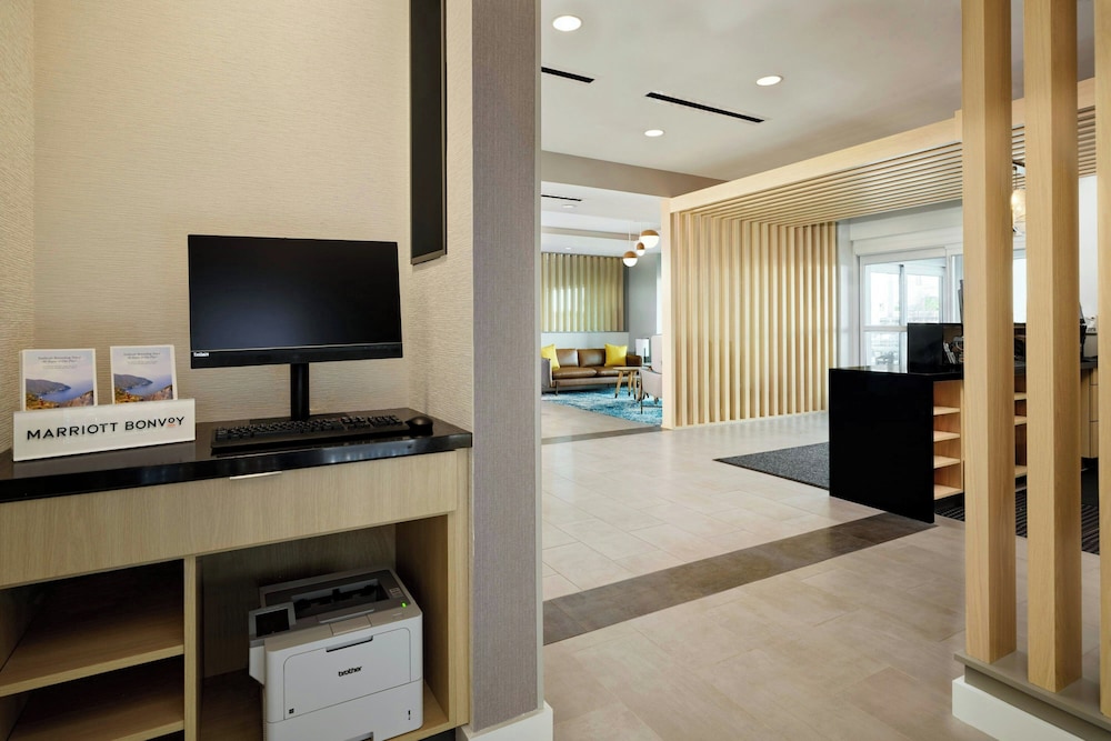 Towneplace Suites By Marriott Fort Myers Southeast 16/21