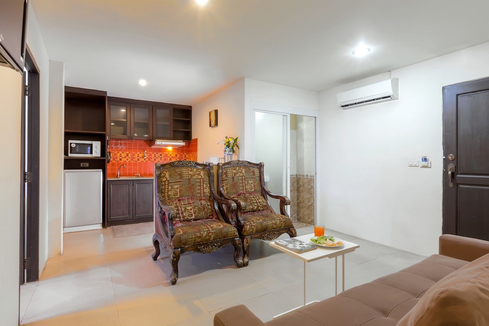 Yes O Tel Pattaya By Benya 21/25