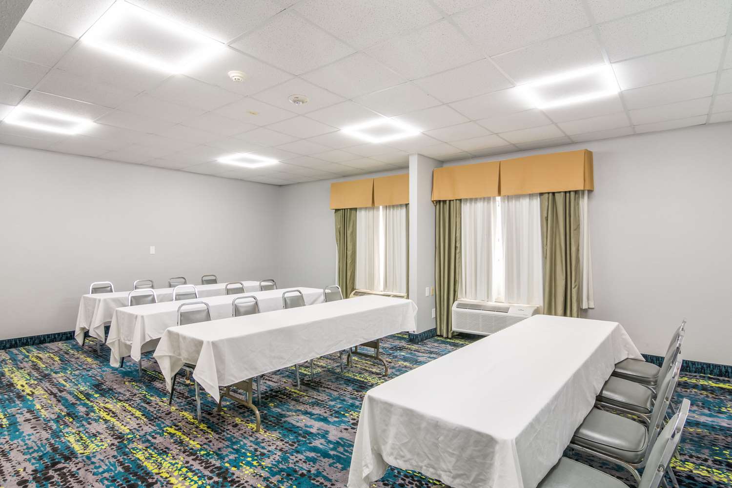 Quality Inn Rochester West 30/32
