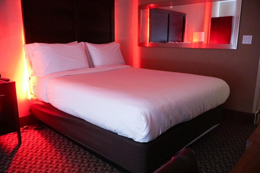 Hotel Mint JFK Airport 19/46