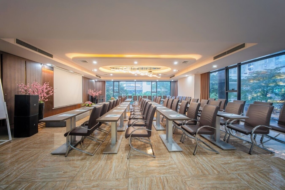 V Hotel Nha Trang 30/50