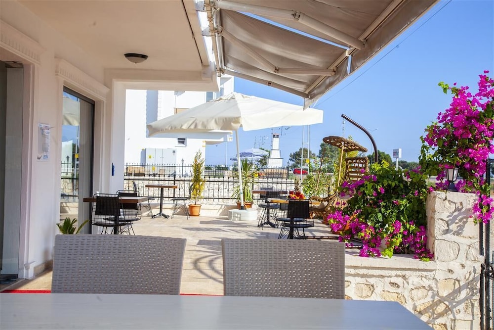 Demyra Boutique Hotel 17/28