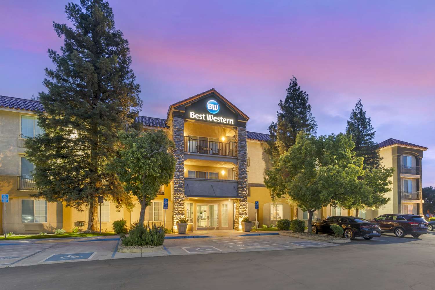 Best Western Visalia Hotel 3/55
