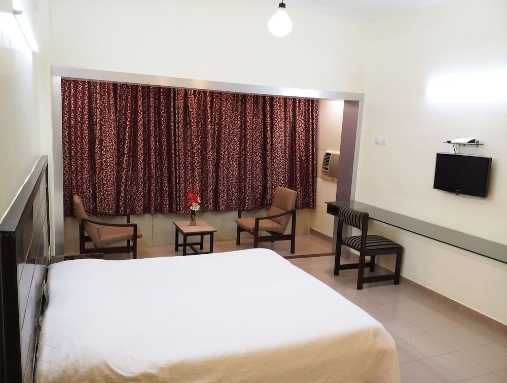 1 BEDROOM, GRAND, PRIVATE BATHROOM