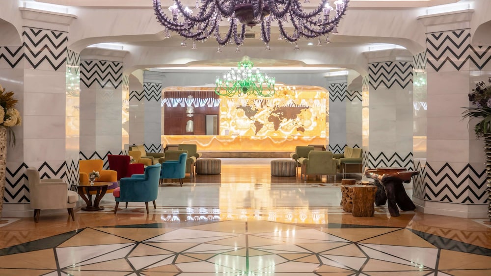 Royal Taj Mahal Hotel 33/50